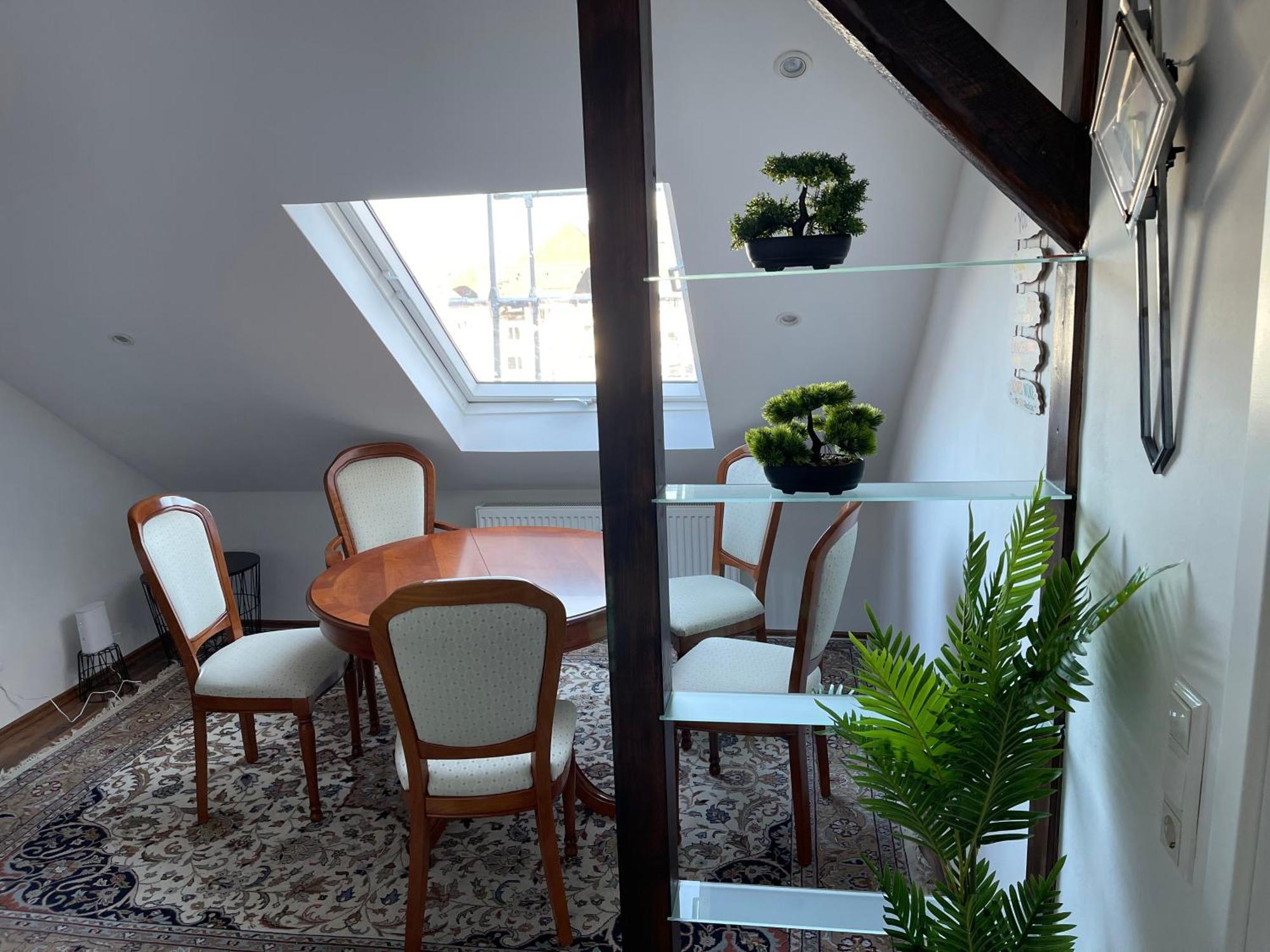 Homestay Geraeumiges Komfort-schlafzimmer Im Zentrum Von Kassel